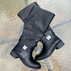 St. John's Bay Women’s Douglas Stacked Heel Riding Boots Black (Memory Foam)